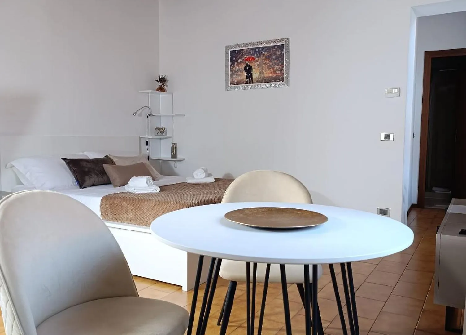 Ellis Dream Apartment Como Italy