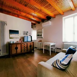 Apartment Antica Corte, Bilocale Nel Centro Storico Di, Como